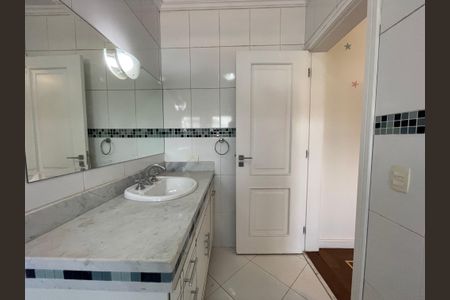 Casa de condomínio para alugar com 500m², 6 quartos e 8 vagasBanheiro Suíte 3