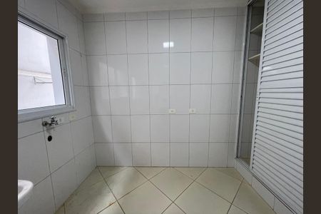 Casa de condomínio para alugar com 500m², 6 quartos e 8 vagasÁrea de Serviço