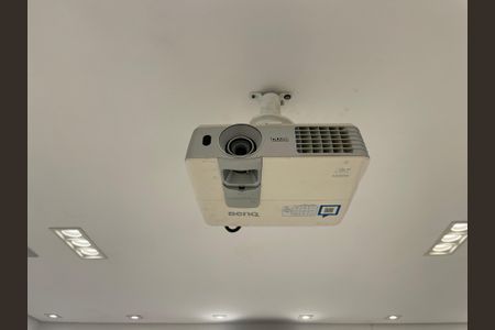 Casa de condomínio para alugar com 500m², 6 quartos e 8 vagasCinema