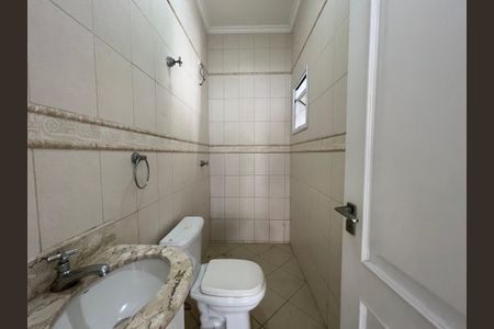 Casa de condomínio para alugar com 500m², 6 quartos e 8 vagasBanheiro 4