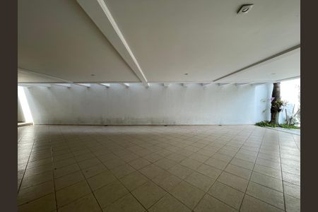 Casa de condomínio para alugar com 500m², 6 quartos e 8 vagasGaragem