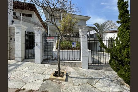 Casa de condomínio para alugar com 500m², 6 quartos e 8 vagasFachada