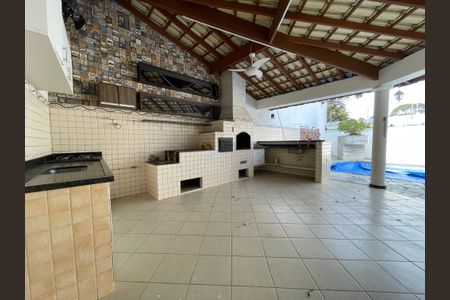 Casa de condomínio para alugar com 500m², 6 quartos e 8 vagasChurrasqueira