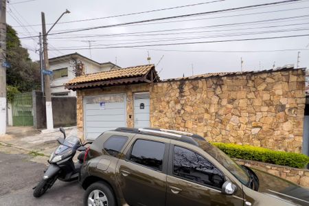 Casa à venda com 232m², 3 quartos e 5 vagas Casa à venda com 232m², 3 quartos e 5 vagasFachada