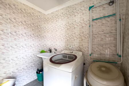 Casa à venda com 232m², 3 quartos e 5 vagas Casa à venda com 232m², 3 quartos e 5 vagasÁrea de Serviço