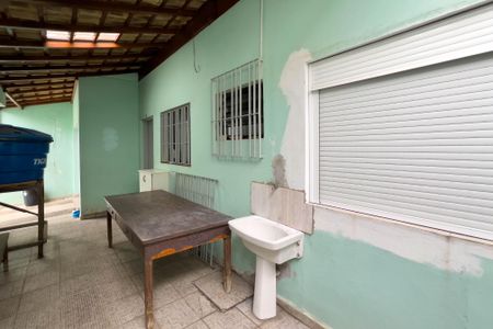 Casa à venda com 232m², 3 quartos e 5 vagas Casa à venda com 232m², 3 quartos e 5 vagasÁrea de Serviço