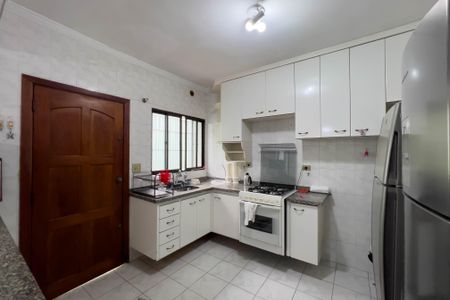 Casa à venda com 232m², 3 quartos e 5 vagas Casa à venda com 232m², 3 quartos e 5 vagasCozinha