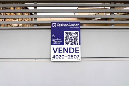 Casa à venda com 232m², 3 quartos e 5 vagas Casa à venda com 232m², 3 quartos e 5 vagasPlaca