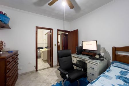 Casa à venda com 232m², 3 quartos e 5 vagas Casa à venda com 232m², 3 quartos e 5 vagasSuíte