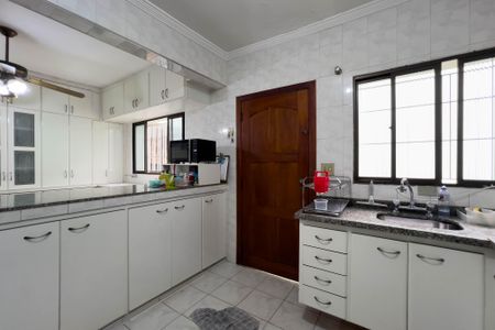 Casa à venda com 232m², 3 quartos e 5 vagas Casa à venda com 232m², 3 quartos e 5 vagasCozinha