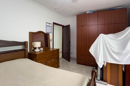 Casa à venda com 232m², 3 quartos e 5 vagas Casa à venda com 232m², 3 quartos e 5 vagasQuarto 2