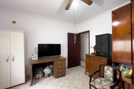 Casa à venda com 232m², 3 quartos e 5 vagas Casa à venda com 232m², 3 quartos e 5 vagasQuarto 1