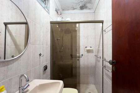 Casa à venda com 232m², 3 quartos e 5 vagas Casa à venda com 232m², 3 quartos e 5 vagasBanheiro