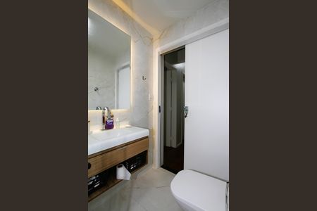 Apartamento à venda com 89m², 2 quartos e 1 vagaBanheiro Social