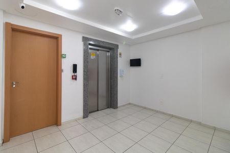 Apartamento para alugar com 73m², 3 quartos e 2 vagas Apartamento para alugar com 73m², 3 quartos e 2 vagasHall social