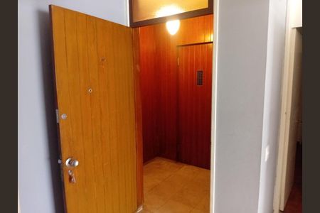 Apartamento à venda com 176m², 3 quartos e 1 vaga Apartamento à venda com 176m², 3 quartos e 1 vagaHall exclusivo e privado