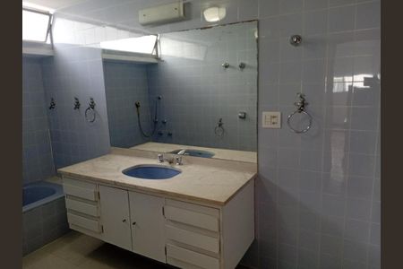 Apartamento à venda com 176m², 3 quartos e 1 vaga Apartamento à venda com 176m², 3 quartos e 1 vagaBanheiro Principal