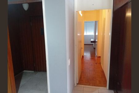 Apartamento à venda com 176m², 3 quartos e 1 vaga Apartamento à venda com 176m², 3 quartos e 1 vagacorredor de acesso aos dorms.