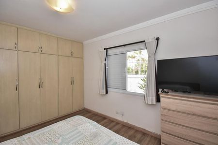 Casa à venda com 321m², 3 quartos e 7 vagasQuarto 2