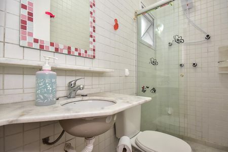 Casa à venda com 321m², 3 quartos e 7 vagasBanheiro Suíte