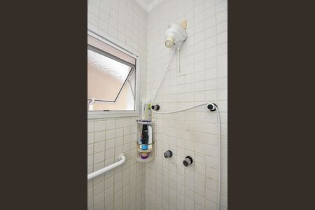 Casa à venda com 321m², 3 quartos e 7 vagasChuveiro do Banheiro