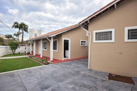 Casa à venda com 321m², 3 quartos e 7 vagasFachada