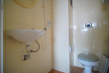 Apartamento à venda com 82m², 2 quartos e 1 vagaBanheiro de Serviço