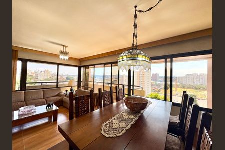 Casa à venda com 157m², 4 quartos e 2 vagas Casa à venda com 157m², 4 quartos e 2 vagasSala de Jantar