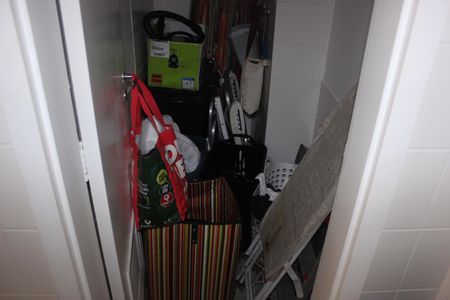 Apartamento à venda com 115m², 4 quartos e 2 vagasBanheiro da área de serviço