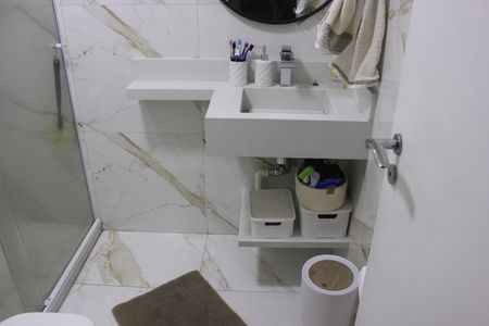 Apartamento à venda com 115m², 4 quartos e 2 vagasBanheiro social