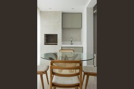 Apartamento à venda com 3 quartos, 116m² em Jardim das Acacias, São Paulo