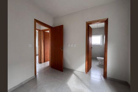 Casa à venda com 62m², 2 quartos e 2 vagas Casa à venda com 62m², 2 quartos e 2 vagasBanheiro da Suíte