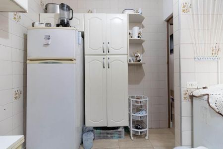 Apartamento à venda com 48m², 2 quartos e 1 vaga Apartamento à venda com 48m², 2 quartos e 1 vagaCozinha