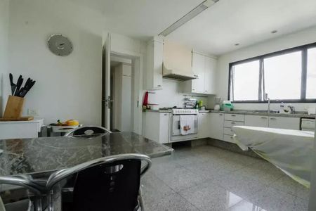 Apartamento à venda com 319m², 4 quartos e 5 vagas