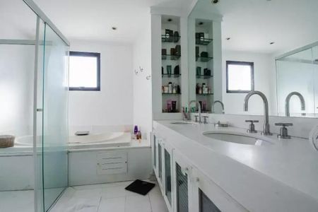 Apartamento à venda com 319m², 4 quartos e 5 vagas