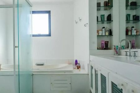 Apartamento à venda com 319m², 4 quartos e 5 vagas