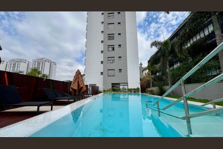 Studio para alugar com 31m², 1 quarto e 1 vaga Studio para alugar com 31m², 1 quarto e 1 vagaPiscina