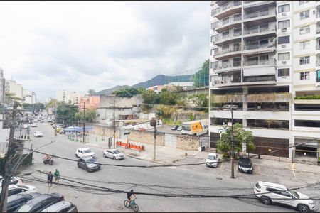 Apartamento à venda com 71m², 2 quartos e 1 vaga Apartamento à venda com 71m², 2 quartos e 1 vagaSala