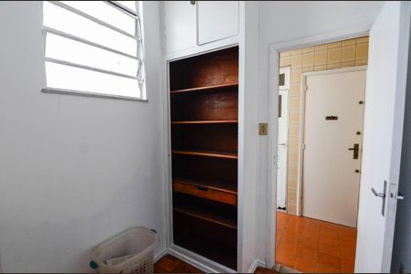 Apartamento à venda com 71m², 2 quartos e 1 vaga Apartamento à venda com 71m², 2 quartos e 1 vagaQuarto de Serviço