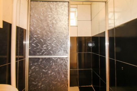 Casa à venda com 75m², 2 quartos e sem vaga Casa à venda com 75m², 2 quartos e sem vagaBanheiro