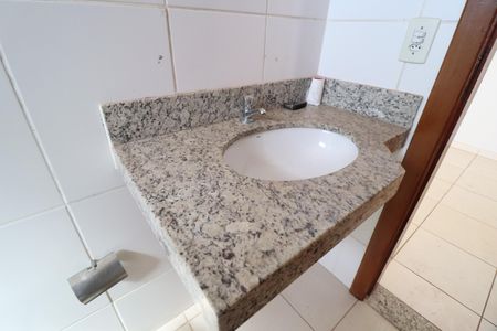 Apartamento para alugar com 64m², 2 quartos e 2 vagasBanheiro Social