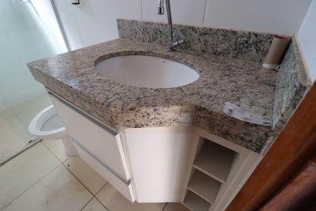 Apartamento para alugar com 64m², 2 quartos e 2 vagasBanheiro da Suíte