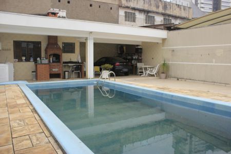 Casa à venda com 400m², 4 quartos e 5 vagasPiscina