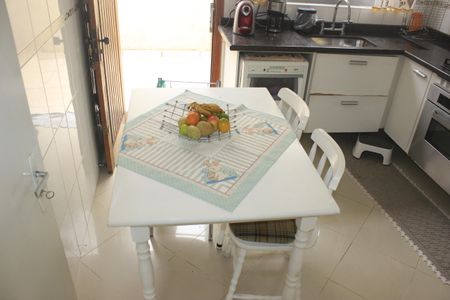 Casa à venda com 400m², 4 quartos e 5 vagasCozinha