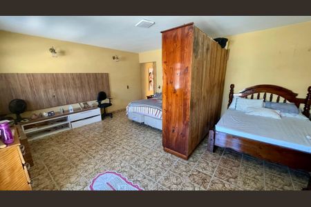 Casa à venda com 344m², 6 quartos e 5 vagas Casa à venda com 344m², 6 quartos e 5 vagasQuarto 2