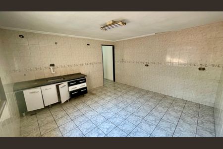 Casa à venda com 344m², 6 quartos e 5 vagas Casa à venda com 344m², 6 quartos e 5 vagasCozinha