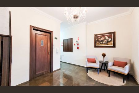 Apartamento à venda com 112m², 3 quartos e 1 vaga Apartamento à venda com 112m², 3 quartos e 1 vagaHall social