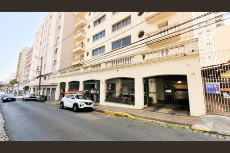 Apartamento à venda com 112m², 3 quartos e 1 vaga Apartamento à venda com 112m², 3 quartos e 1 vagaFachada