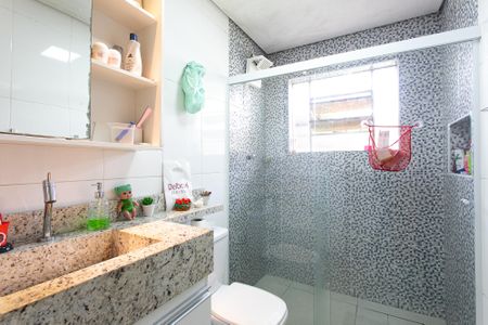 Casa à venda com 159m², 3 quartos e 2 vagas Casa à venda com 159m², 3 quartos e 2 vagasBanheiro