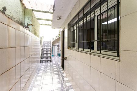 Casa à venda com 159m², 3 quartos e 2 vagas Casa à venda com 159m², 3 quartos e 2 vagasCorredor